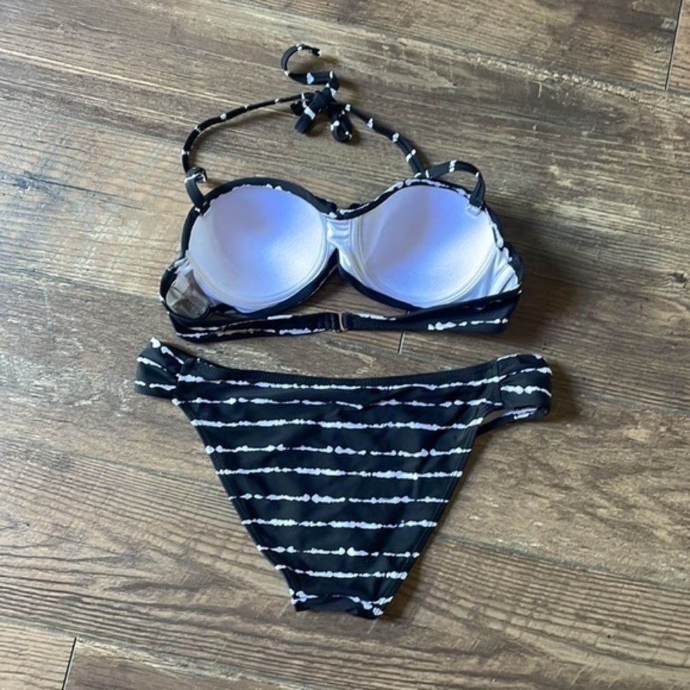 Bikini Set - Picture 4 of 6